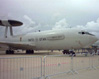 Vista a tre quarti di un E-3 A "Awacs". Questa immagine s'ingrandisce in una nuova finestra